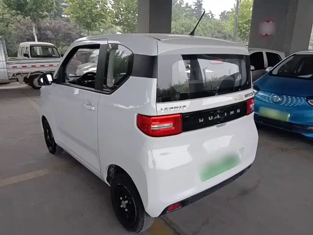 Wuling MINIEV — миниатюра 5