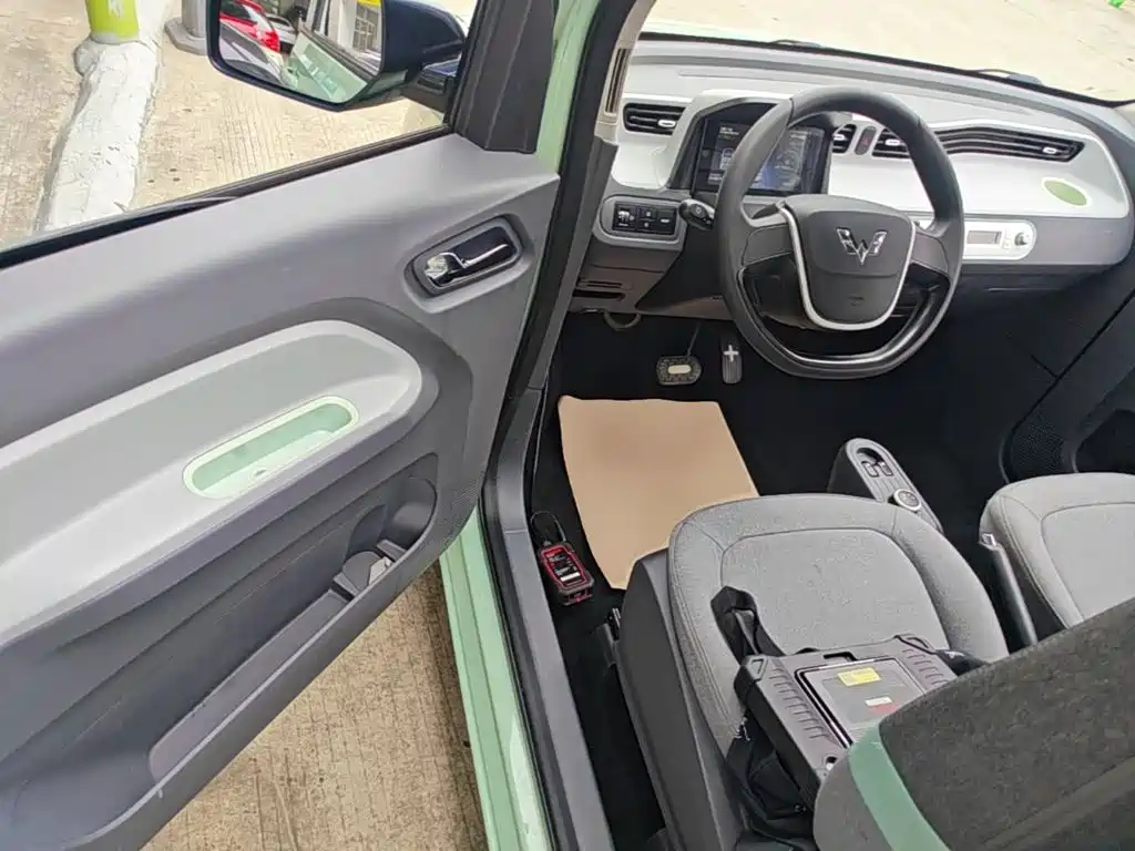Wuling MINIEV — миниатюра 12