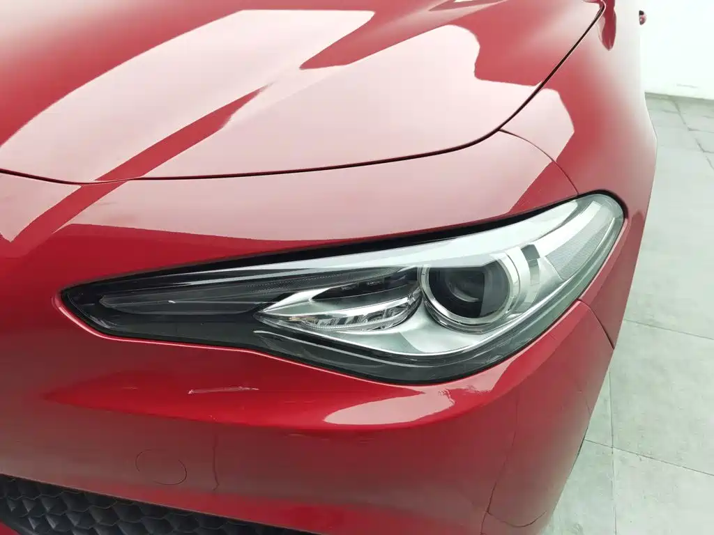 Alfa Romeo Giulia — миниатюра 7