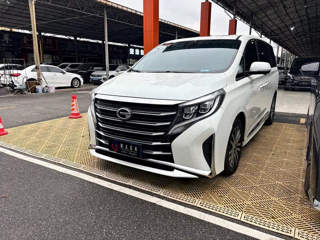 GAC Motor Trumpchi M8