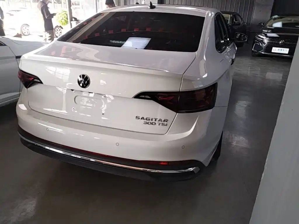 Volkswagen Sagitar — миниатюра 7