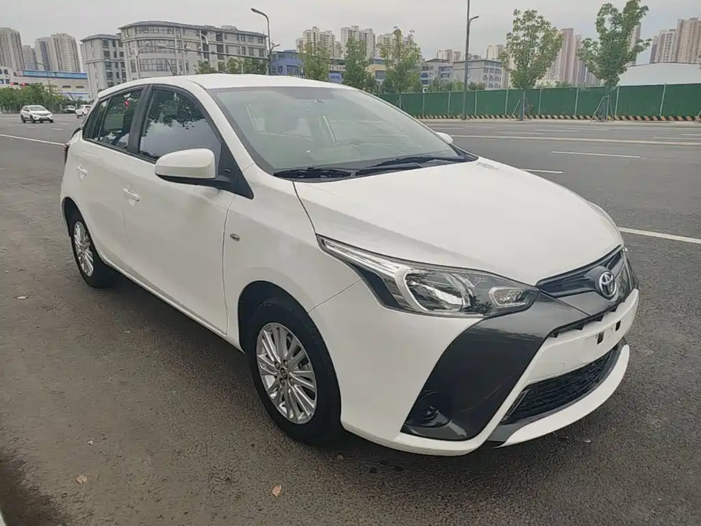Toyota Yaris L — миниатюра 4