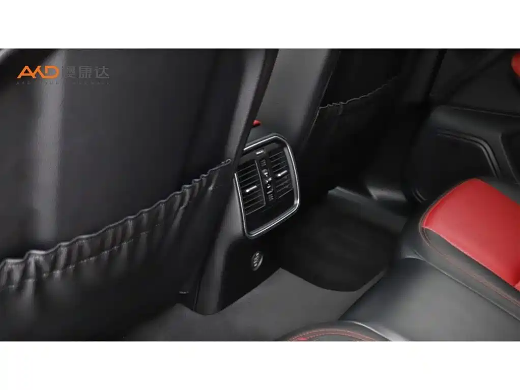 Porsche Macan — миниатюра 9