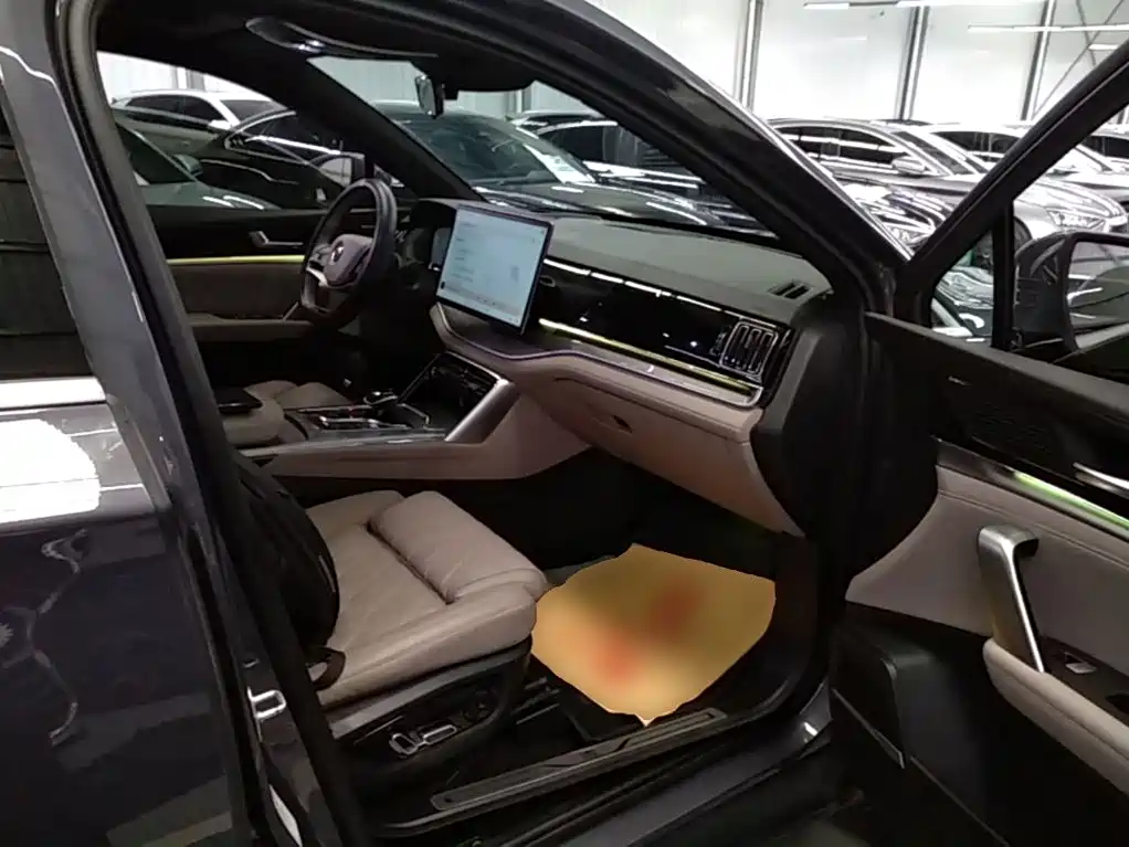 BYD Tang New Energy — миниатюра 25