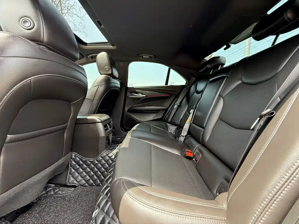 Cadillac CT4 — миниатюра 8