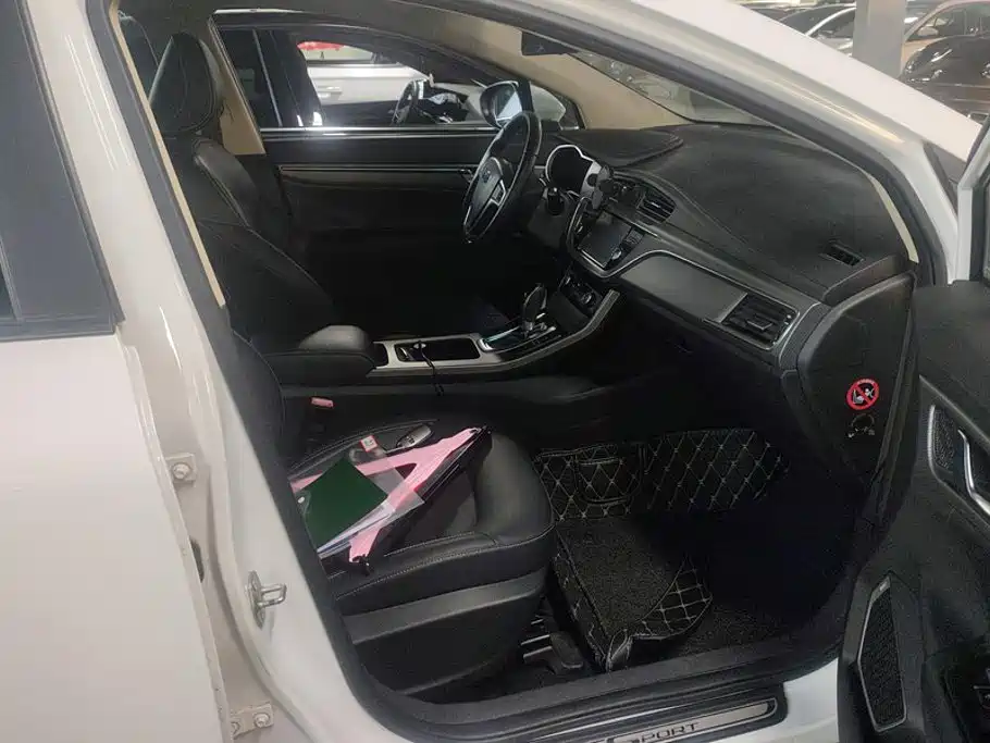 Geely Emgrand GS — миниатюра 8