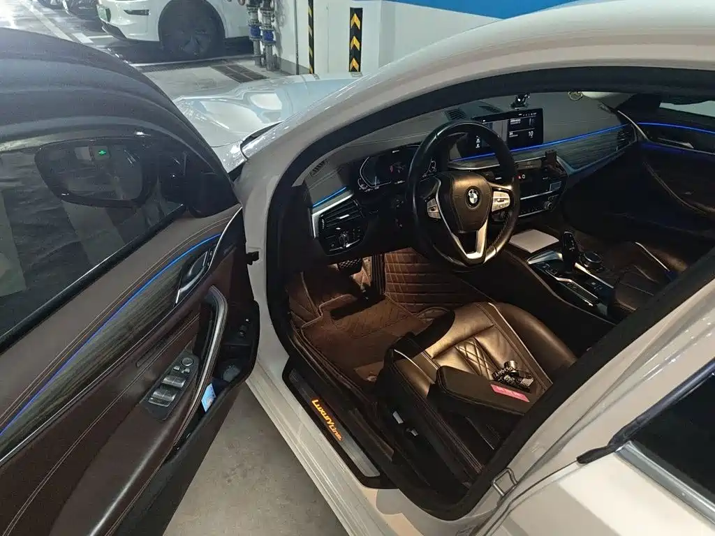 BMW 5 Series New Energy — миниатюра 14