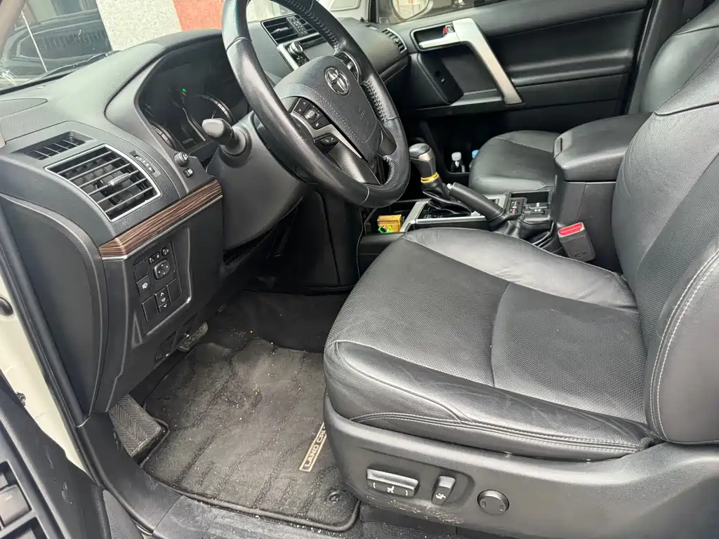 Toyota Prado — миниатюра 8