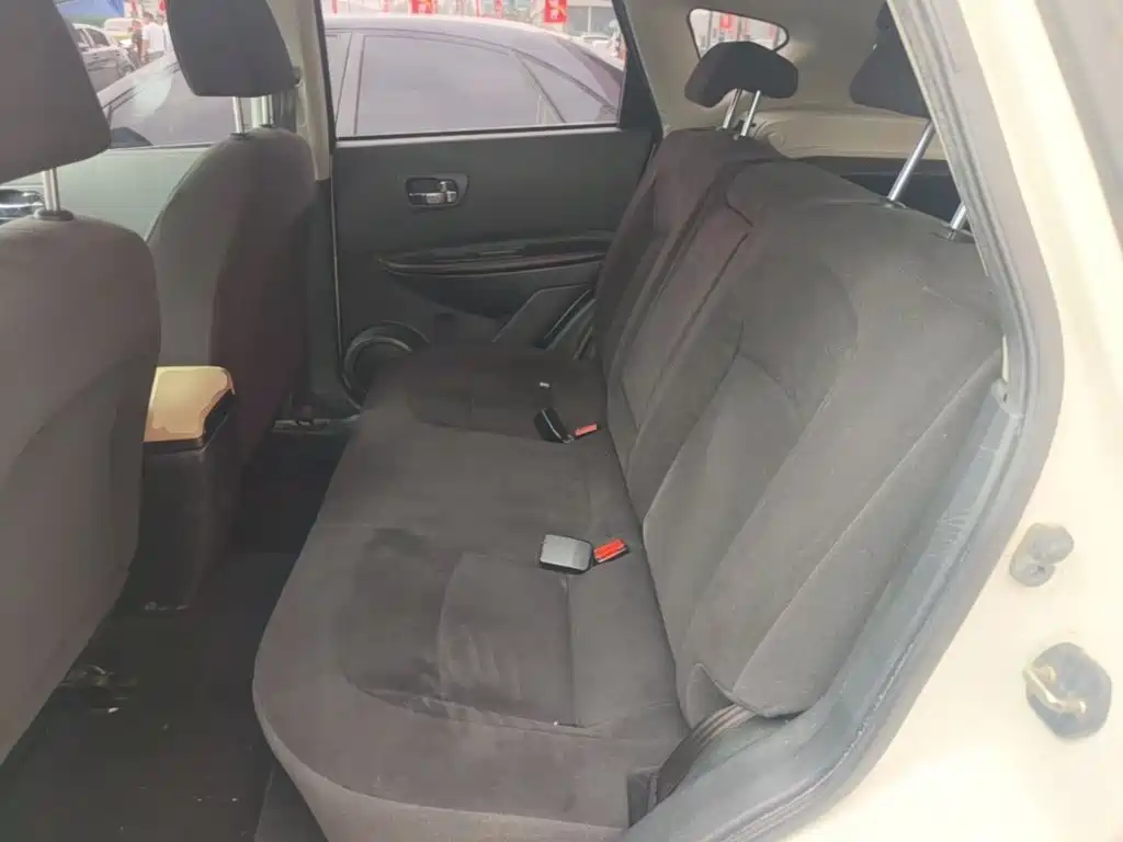 Nissan Qashqai — миниатюра 17