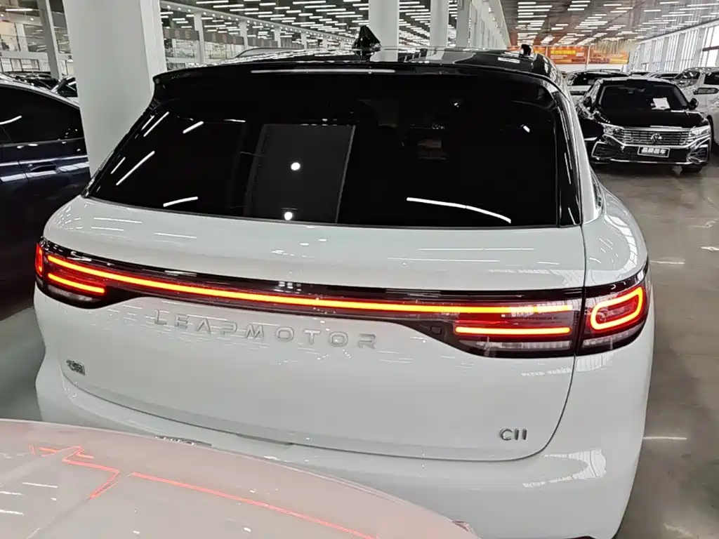 Leapmotor Leapmotor C11 — миниатюра 6