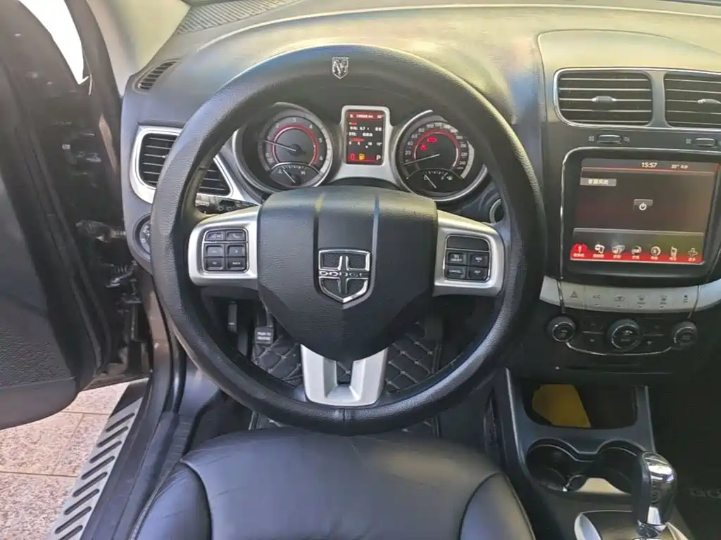 Dodge Journey — миниатюра 11