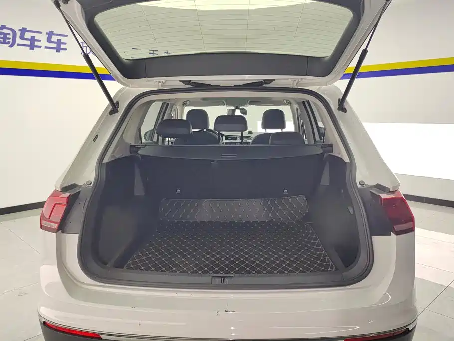 Volkswagen Tiguan L — миниатюра 4