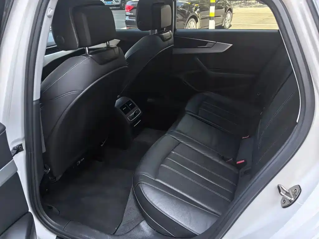 Audi A4L — миниатюра 5