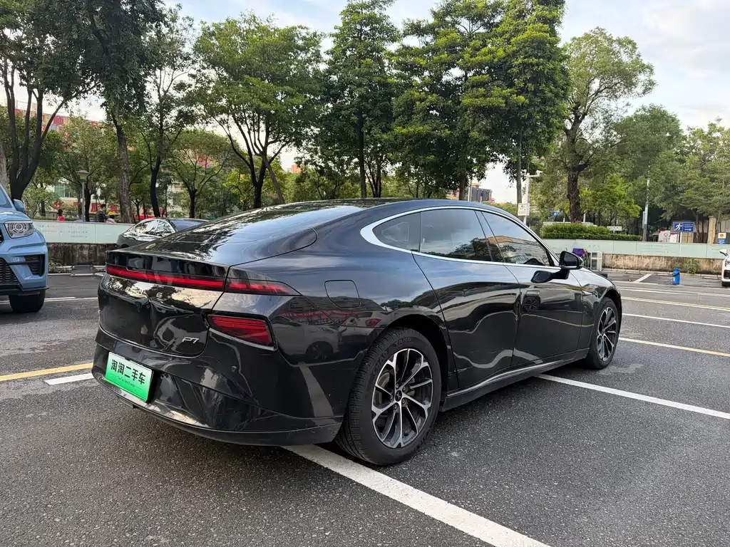 XPeng P7 — миниатюра 8