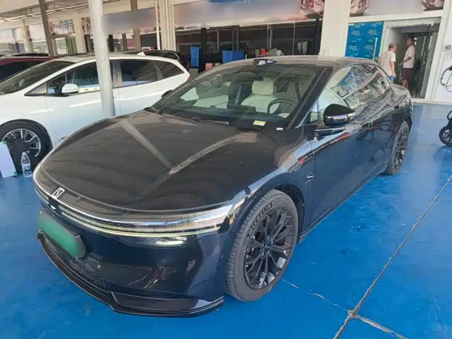 2024 Zeekr 007