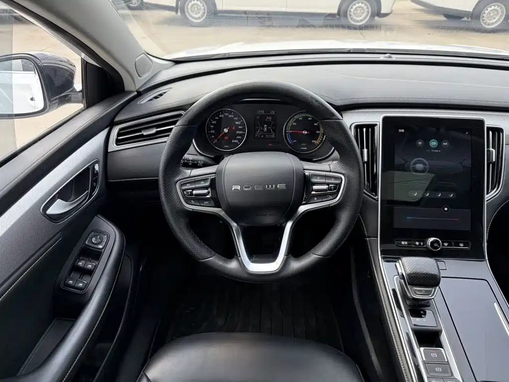 Roewe i6 MAX New Energy — миниатюра 12