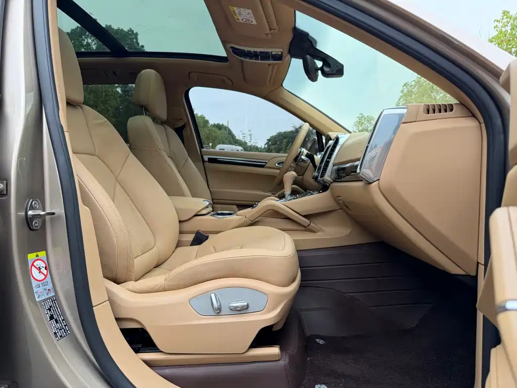 Porsche Cayenne — миниатюра 14