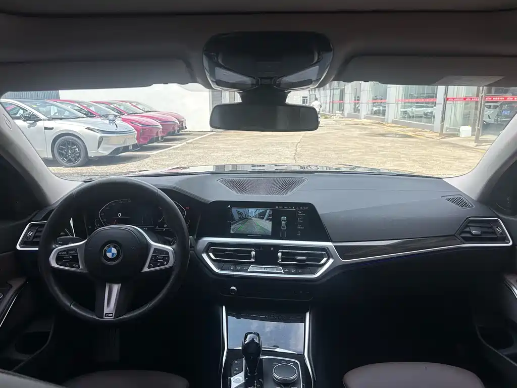 BMW 3 Series — миниатюра 8