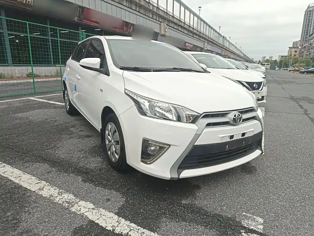 Toyota Yaris L — миниатюра 4