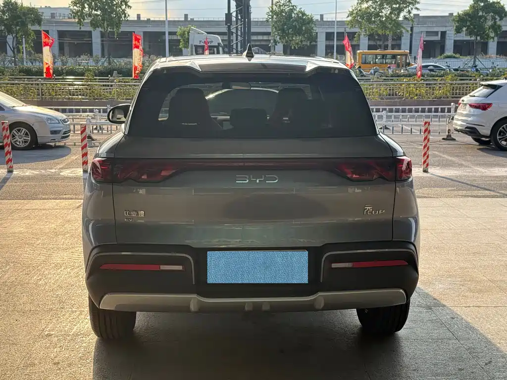BYD Yuan UP - фото 3
