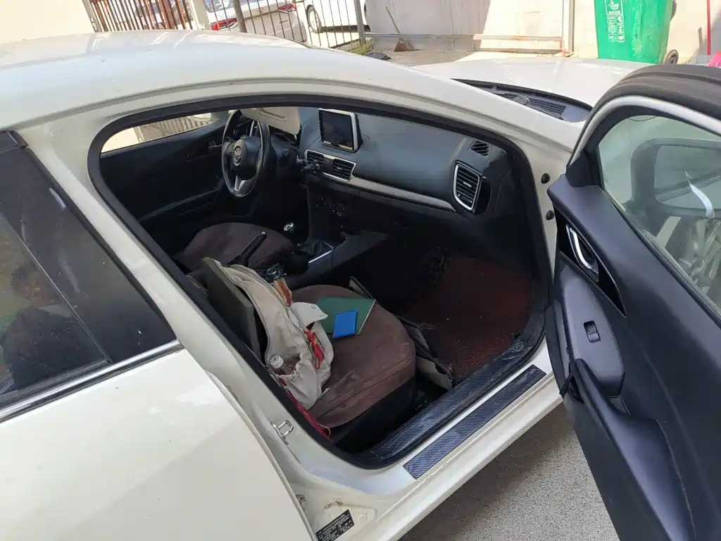 Mazda 3 Axela — миниатюра 23