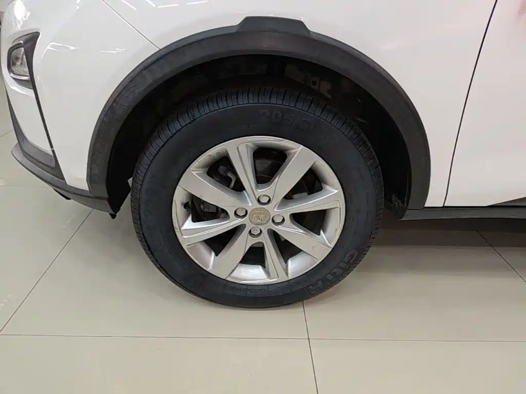 BYD Yuan — миниатюра 23