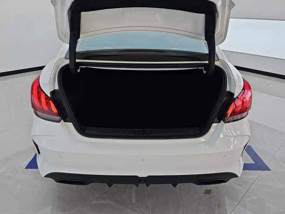 MG MG5 — миниатюра 4
