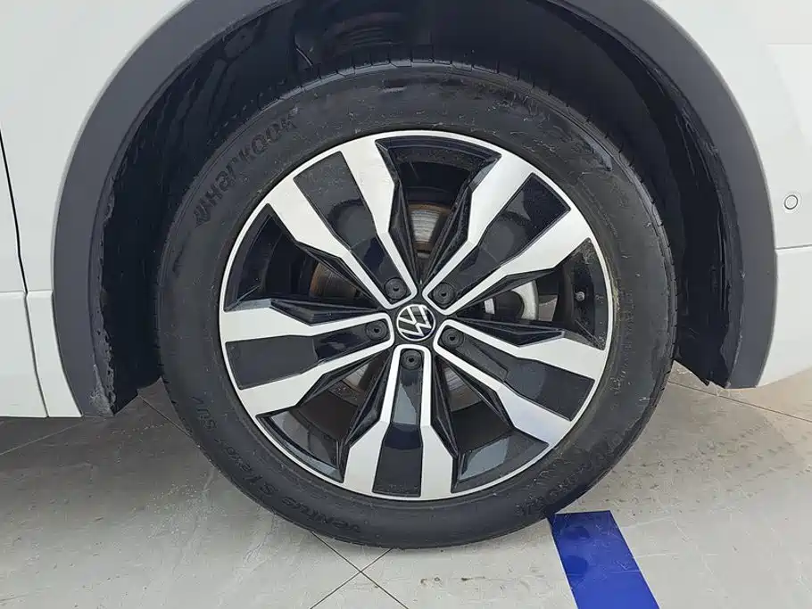 Volkswagen Tiguan L — миниатюра 6