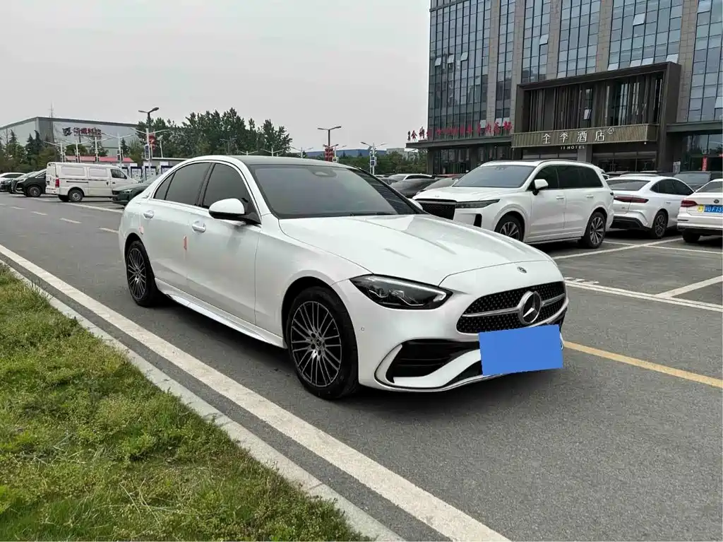 Mercedes-Benz C-Class — миниатюра 3