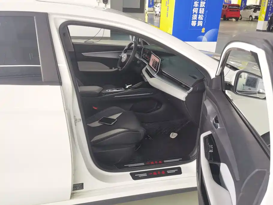 Geely Binrui — миниатюра 8