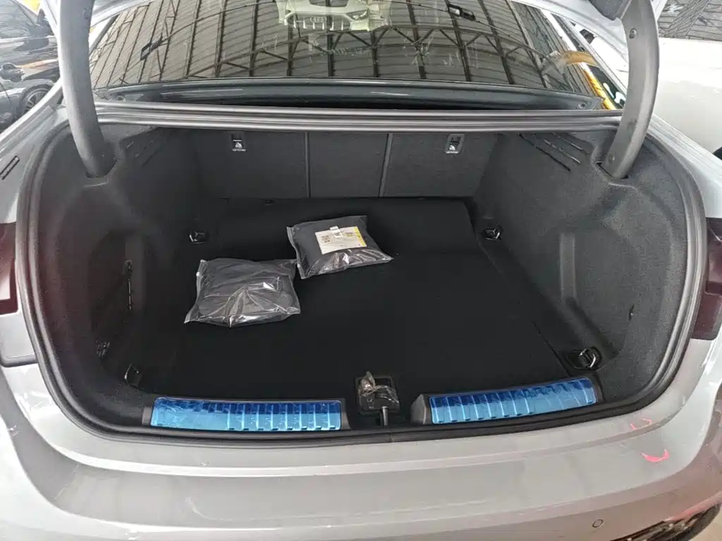 Audi A5L — миниатюра 19