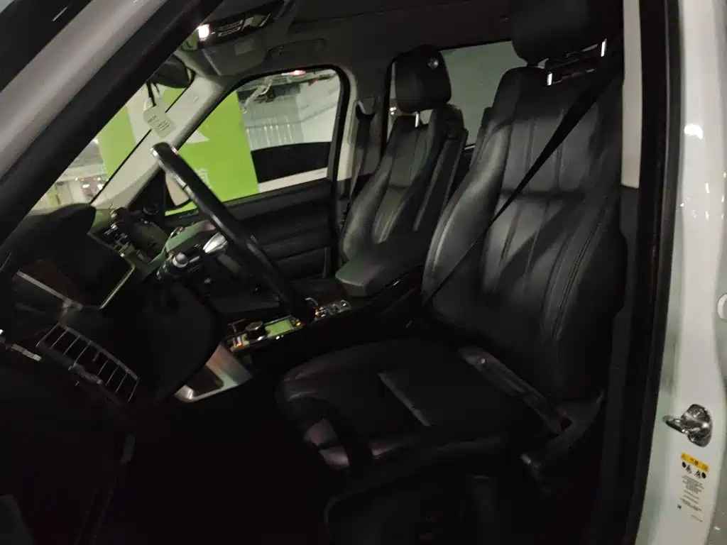 Land Rover Range Rover — миниатюра 8