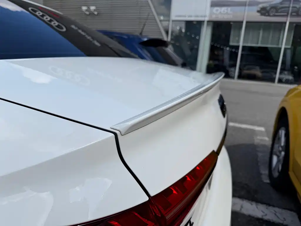 Audi A4L — миниатюра 11