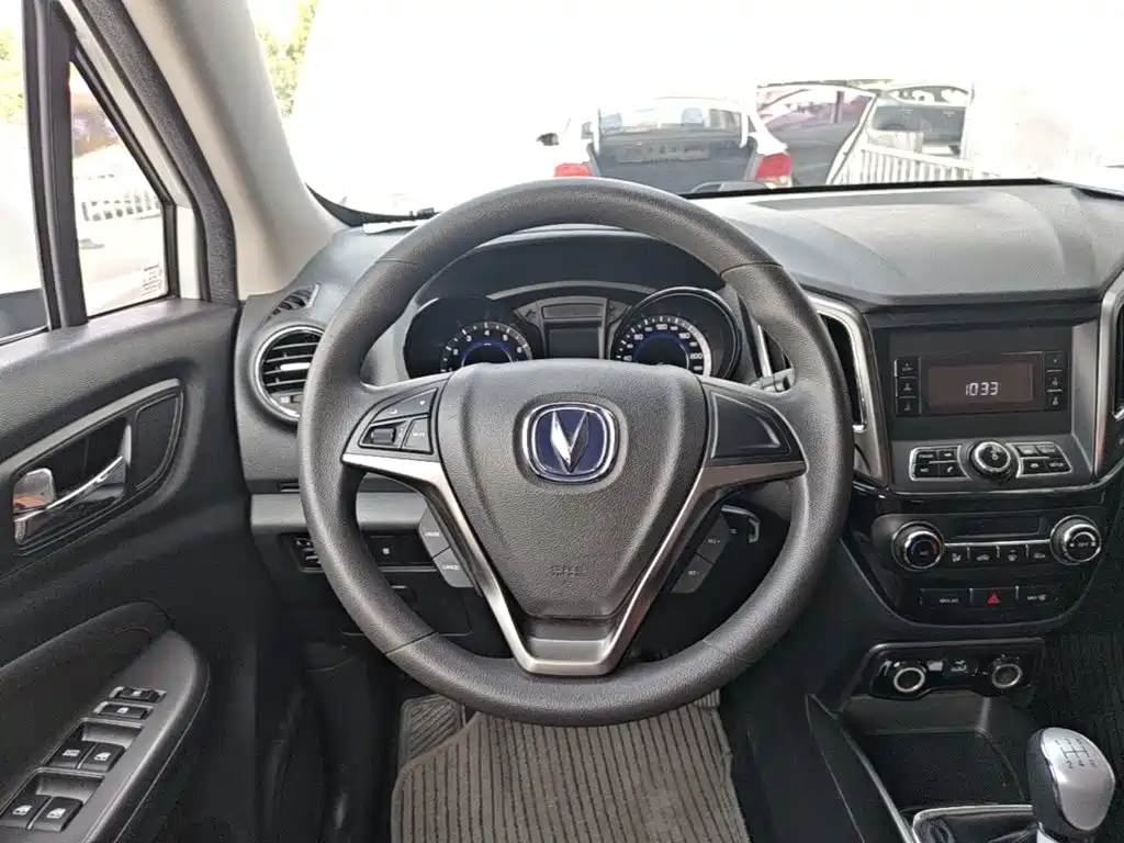 Changan CS15 — миниатюра 11