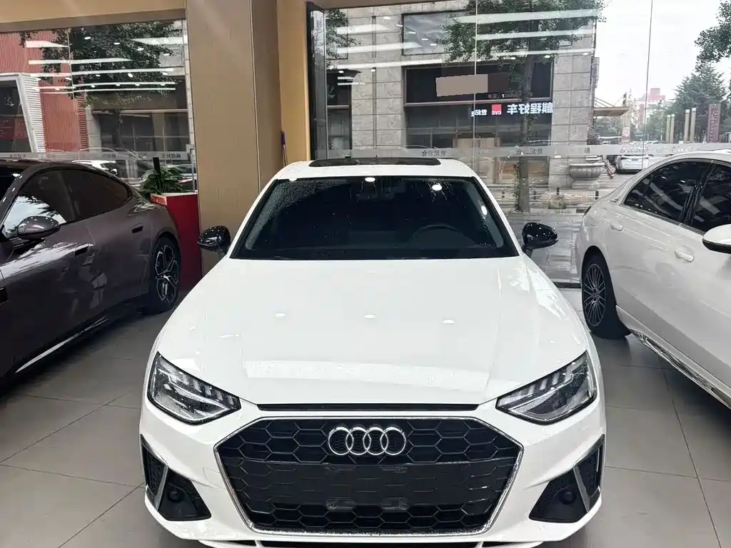 Audi A4L 2022 40 TFSI Luxury