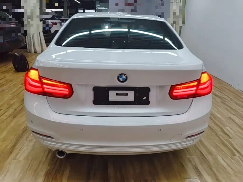 BMW 3 Series — миниатюра 6