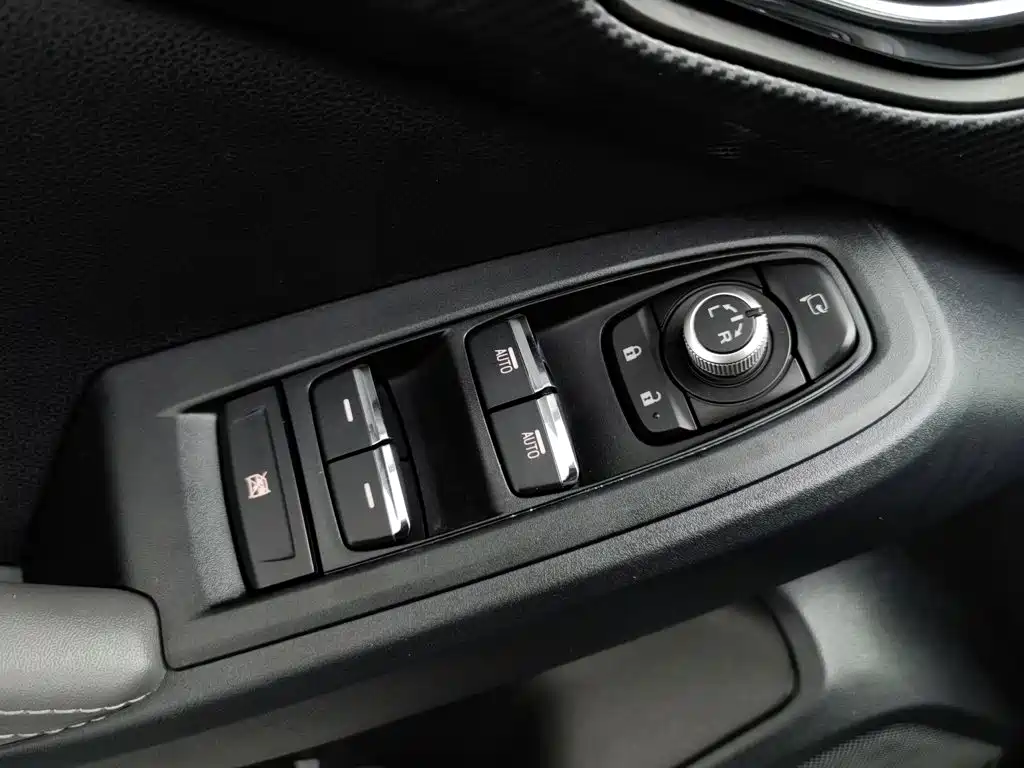 Subaru Crosstrek — миниатюра 9