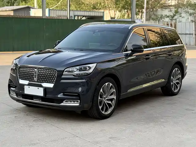 Lincoln Aviator