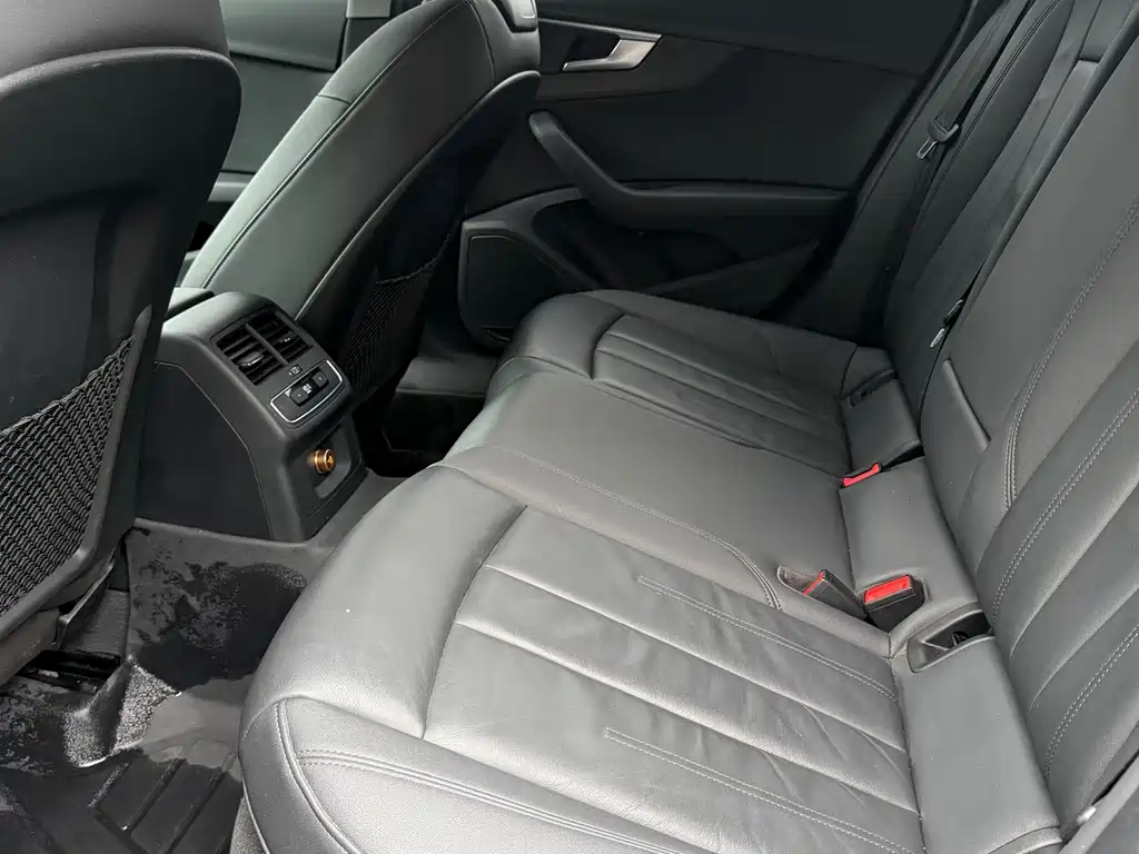 Audi A4 (Import) — миниатюра 17