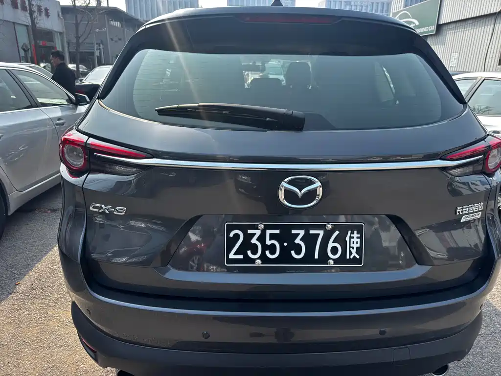 MAZDA CX 8