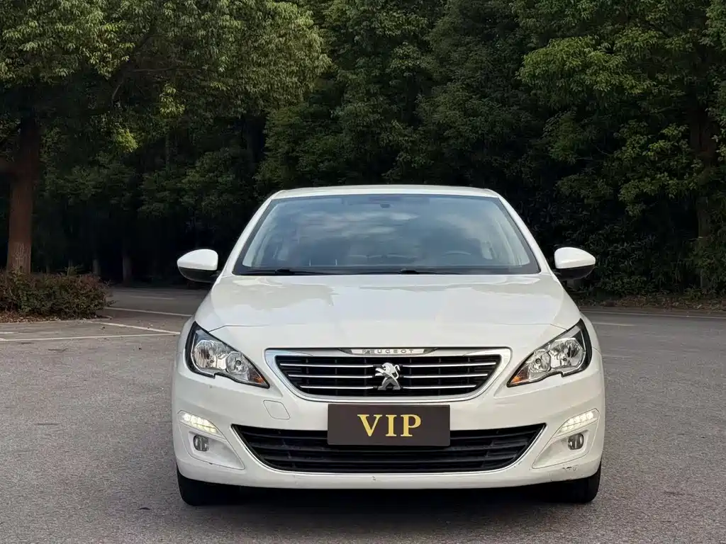 Peugeot 408
