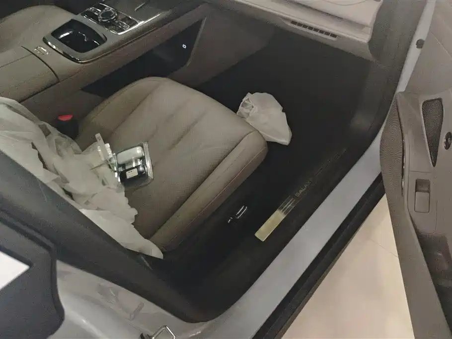 Geely Galaxy Galaxy 8 8 2025 60km EM-i