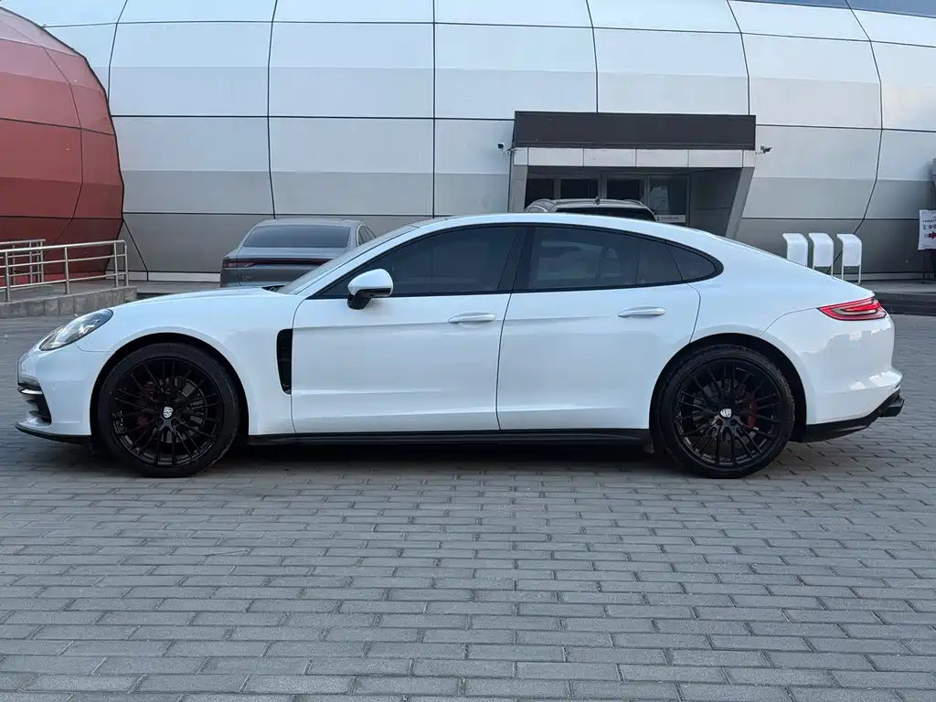 Porsche Panamera — миниатюра 7