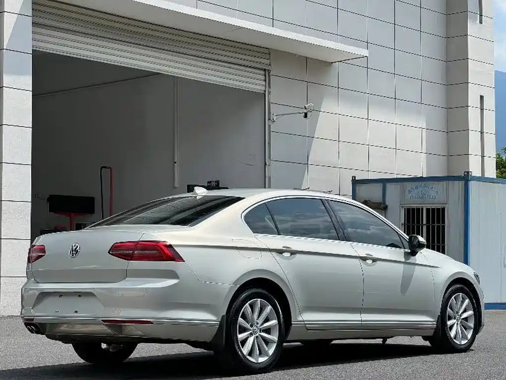 Volkswagen Magotan — миниатюра 7