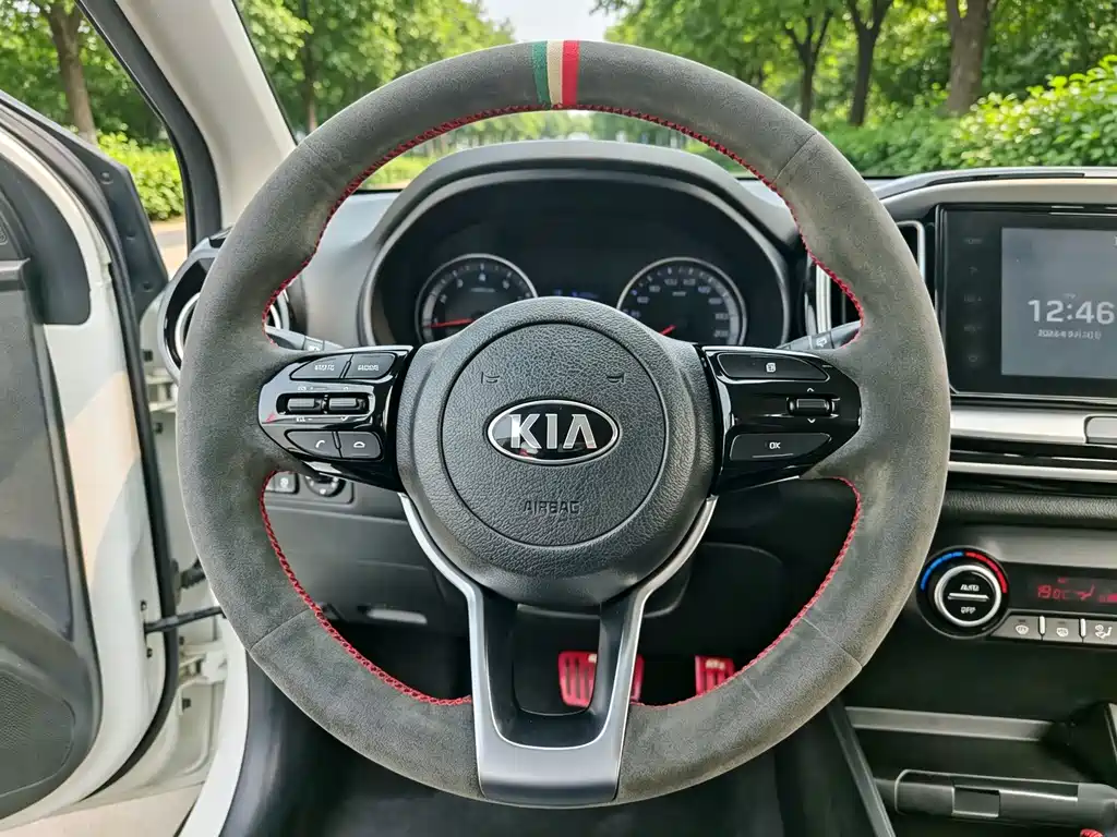 Kia KX1 — миниатюра 8