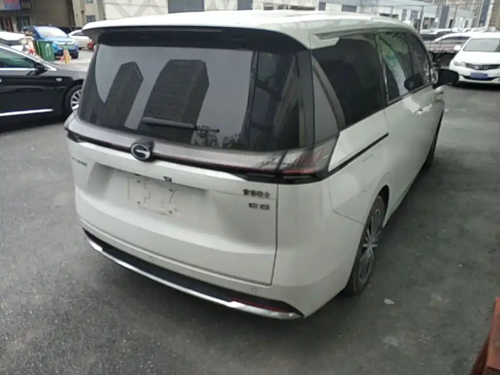 GAC Motor 传祺E8 PHEV — миниатюра 7