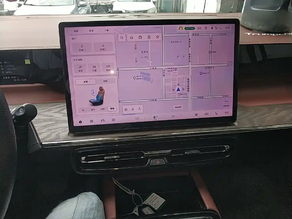 GAC Motor 传祺E8 PHEV — миниатюра 13