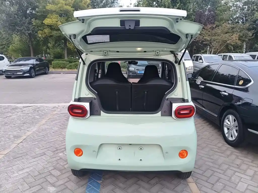 Wuling MINIEV — миниатюра 19