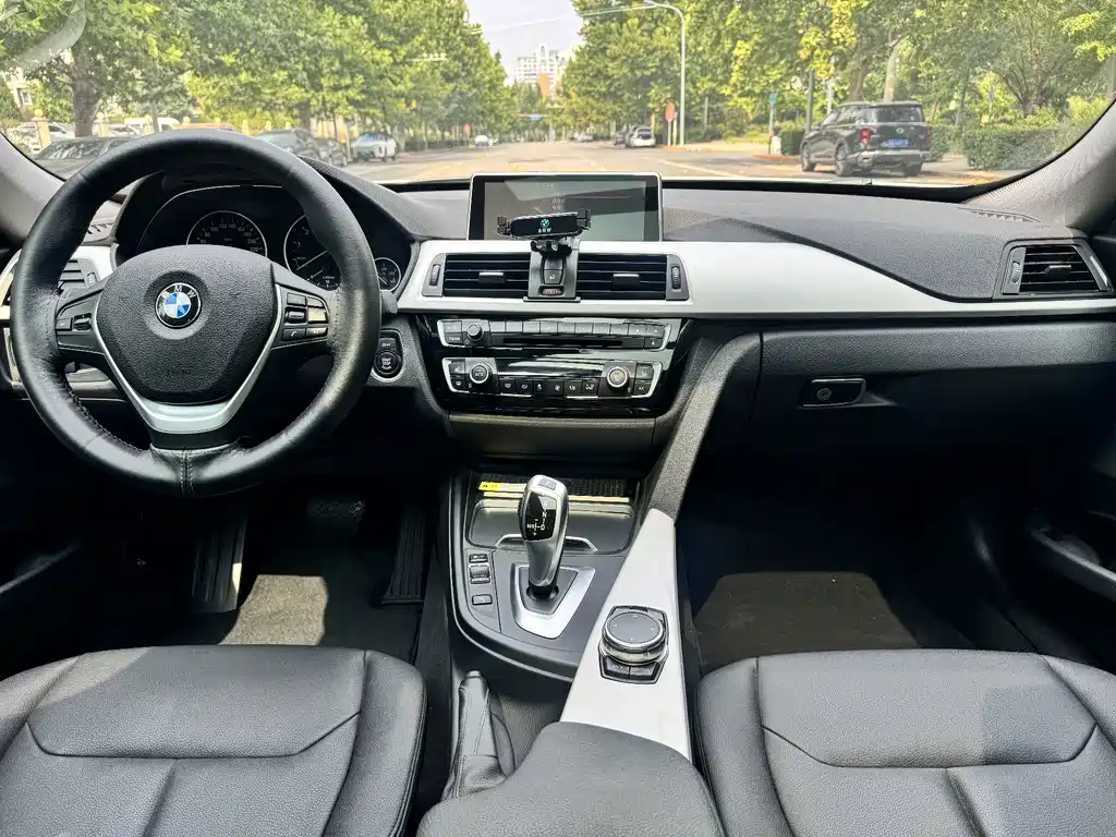 BMW 3 Series GT — миниатюра 17