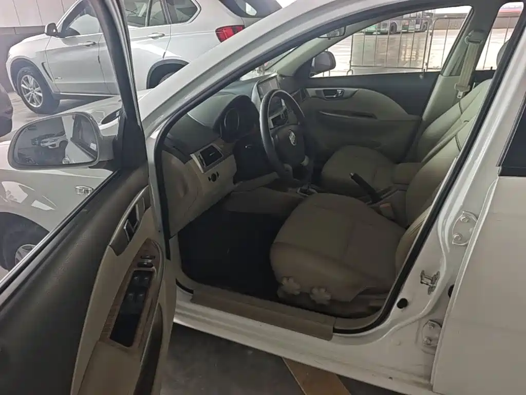 Buick Excelle — миниатюра 18